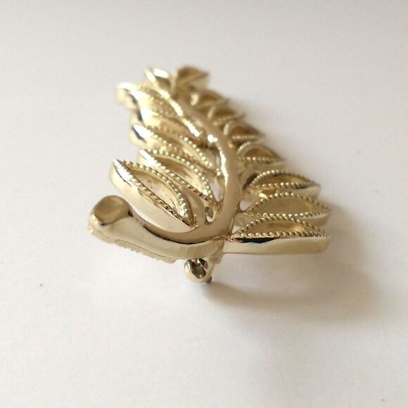 Estate EMMONS Feather Brooch Pin Open Work Leaf Filigree Blonde Gold Tone MCM - Picture 10 of 16